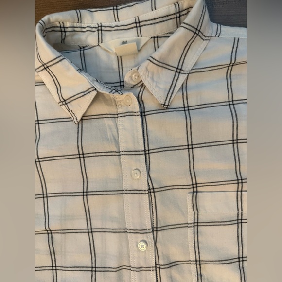 H&M L.O.G.G. Cream & Black Windowpane Plaid Button-Down Shirt – Size 8 - Picture 5 of 7